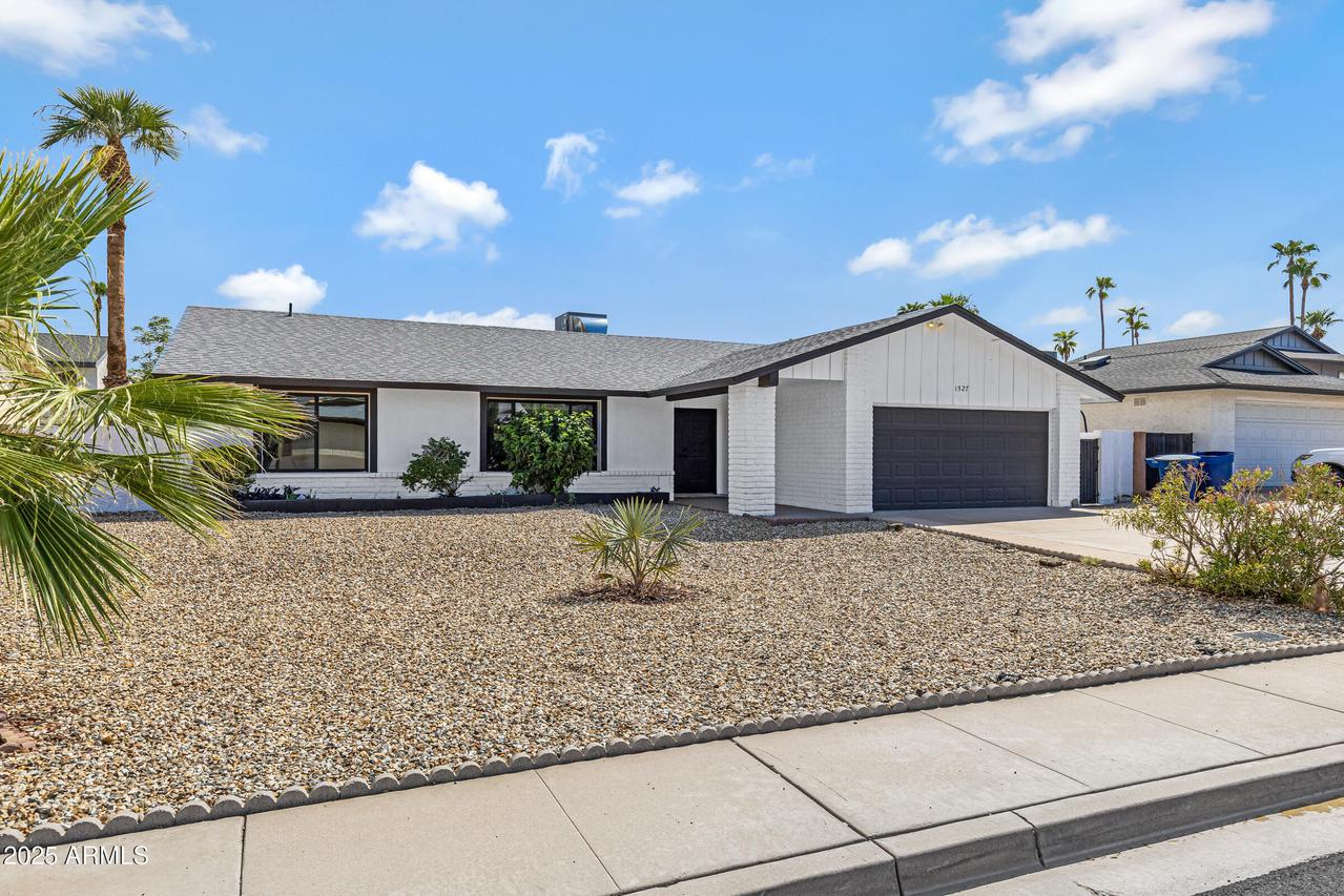 1527 E Bell De Mar Dr., Tempe, AZ 85283