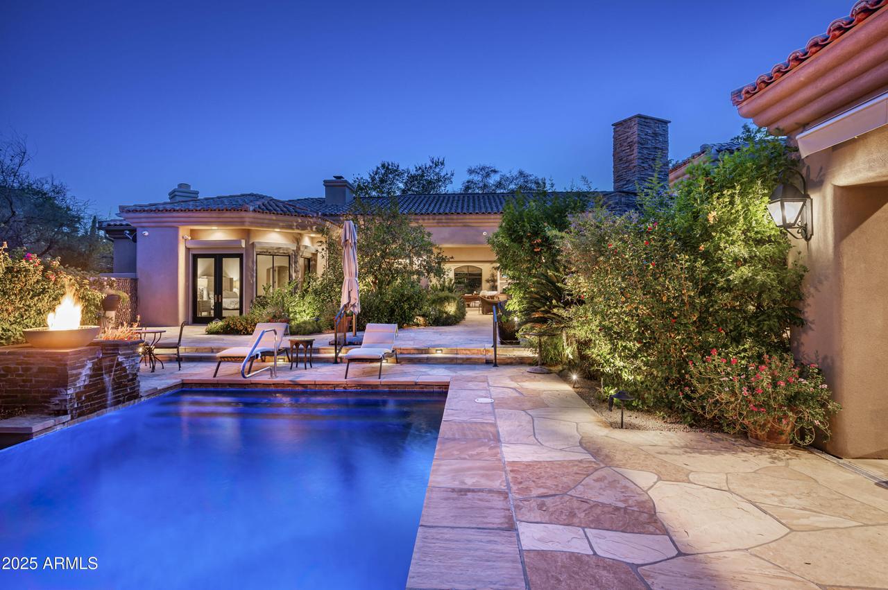 8150 N Ridgeview Dr., Paradise Valley, AZ 85253