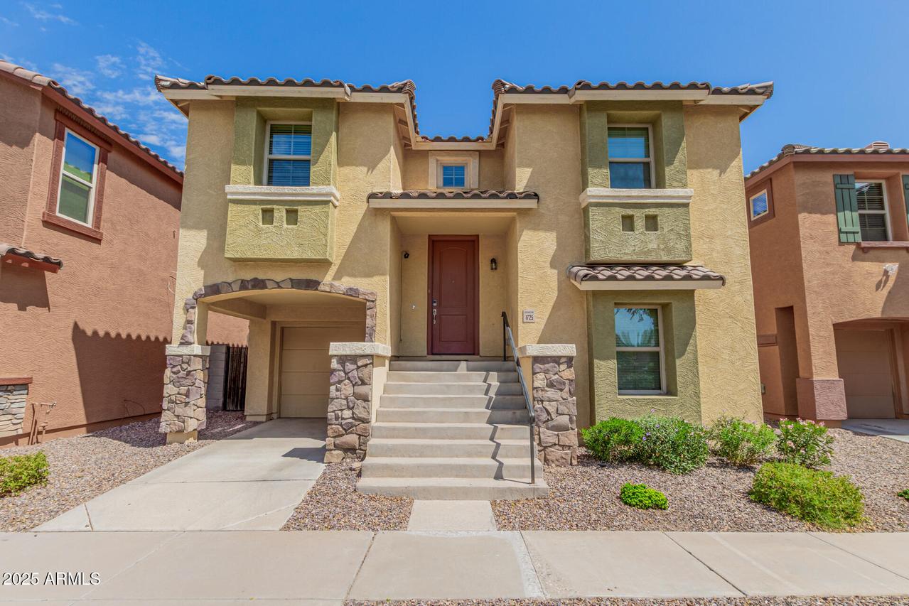 1725 N 77th Dr., Phoenix, AZ 85035