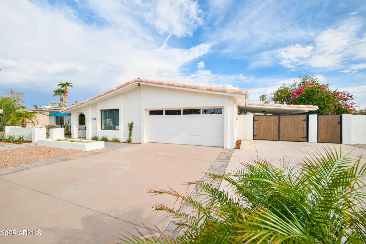 2425 W Impala Cir., Mesa, AZ 85202