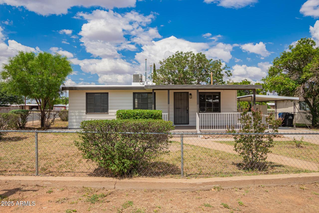 161 Steffen St., Sierra Vista, AZ 85635