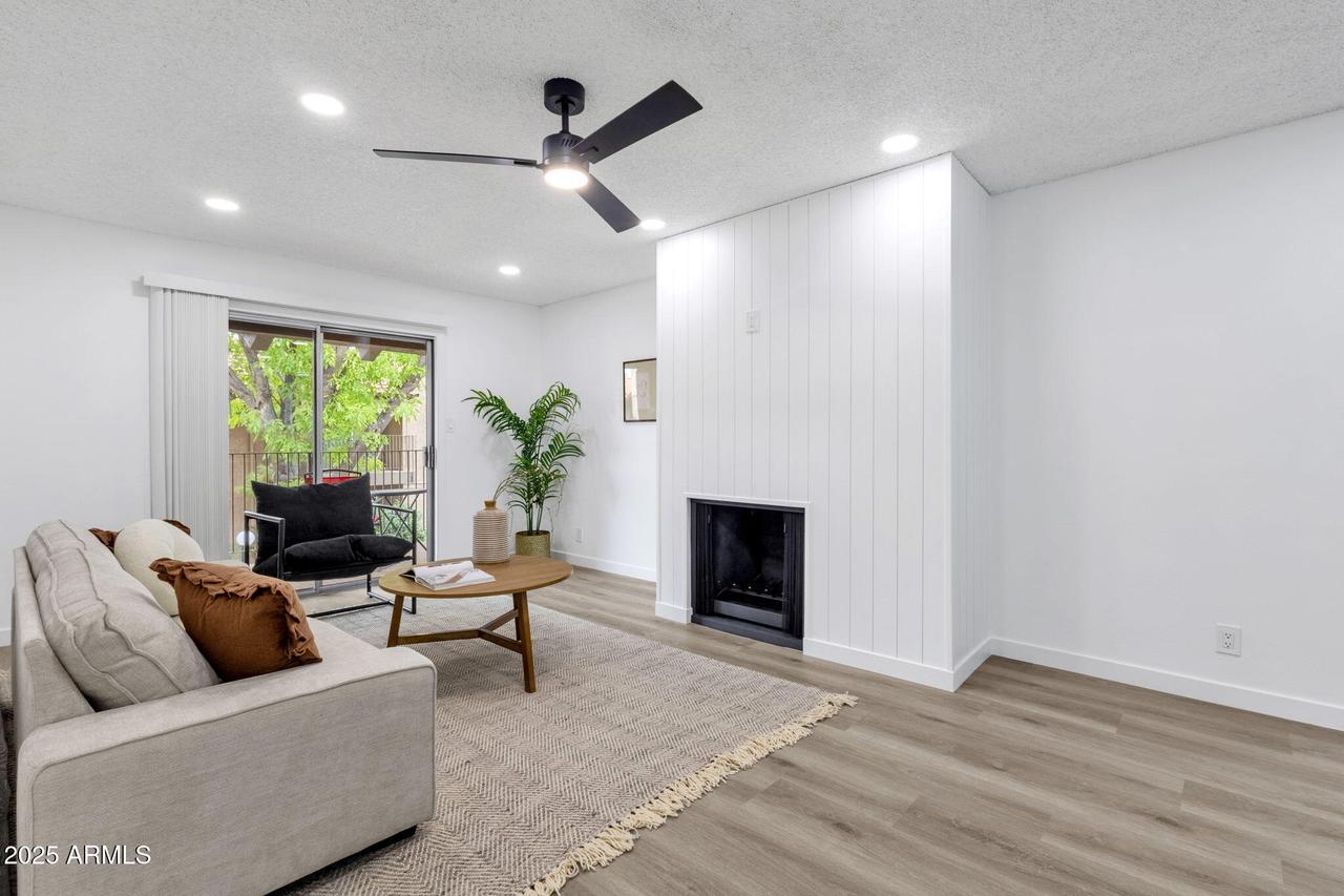 5525 E Thomas Rd. #M9, Phoenix, AZ 85018