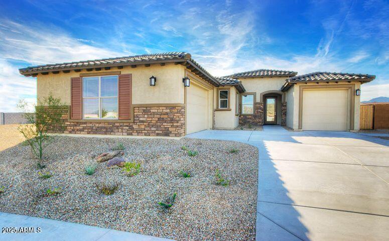 18330 W Raven Rd., Goodyear, AZ 85338