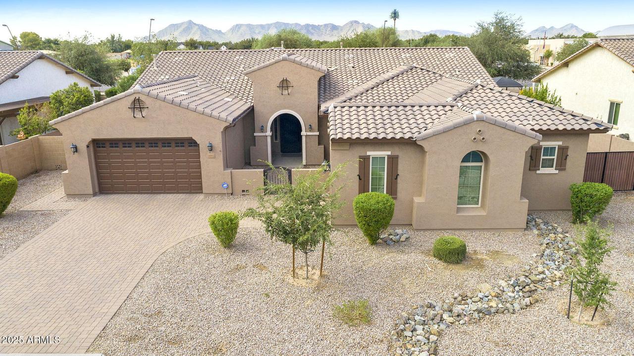 20257 E Calle De Flores, Queen Creek, AZ 85142