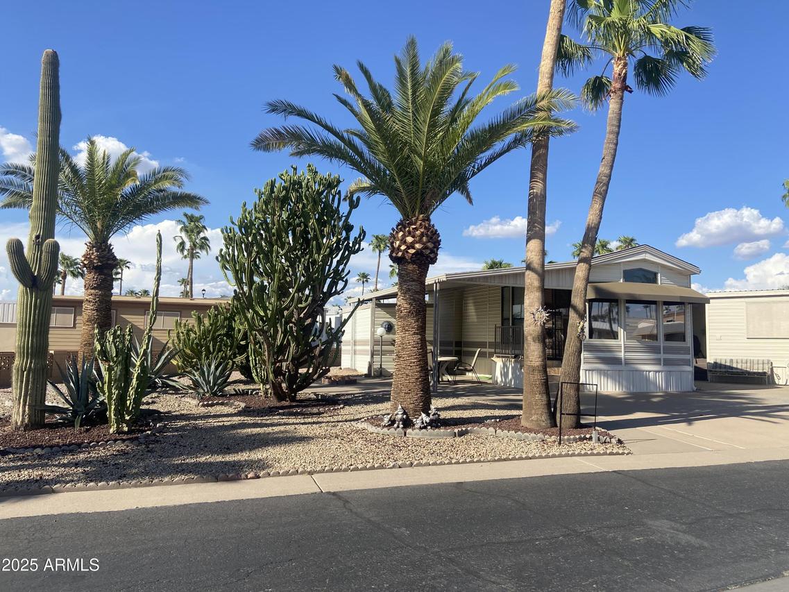 1206 W Klamath Dr., Apache Junction, AZ 85119