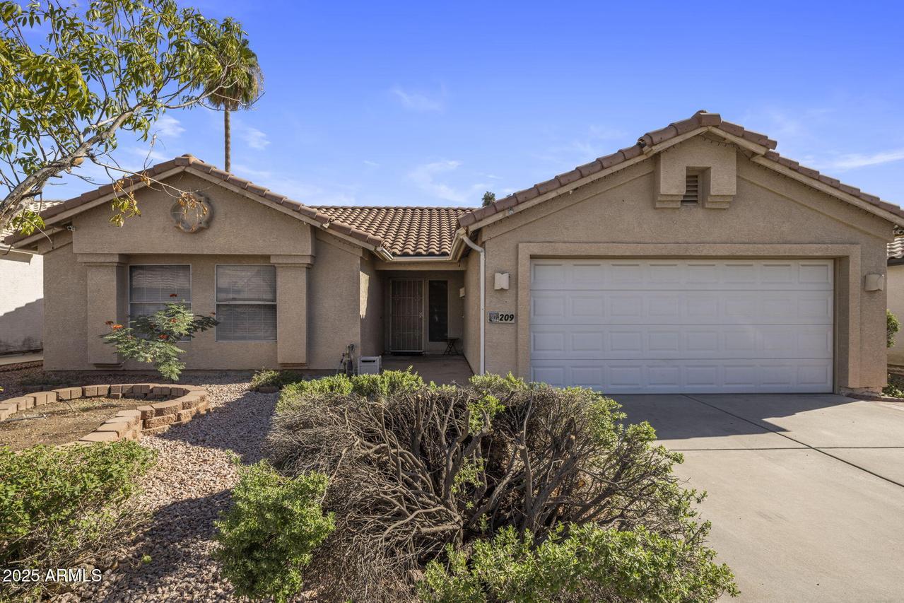 209 W Behrend Dr., Phoenix, AZ 85027