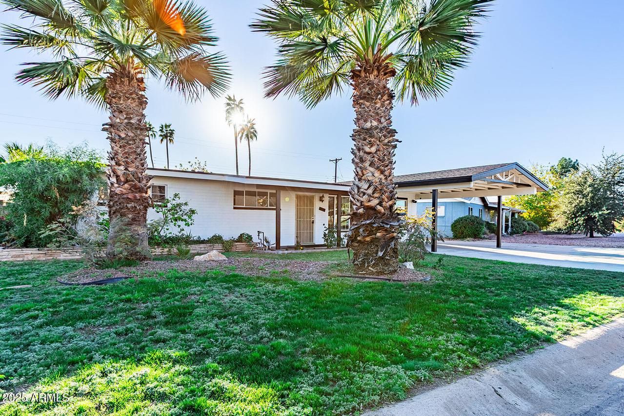 2033 W Palo Verde Dr., Phoenix, AZ 85015