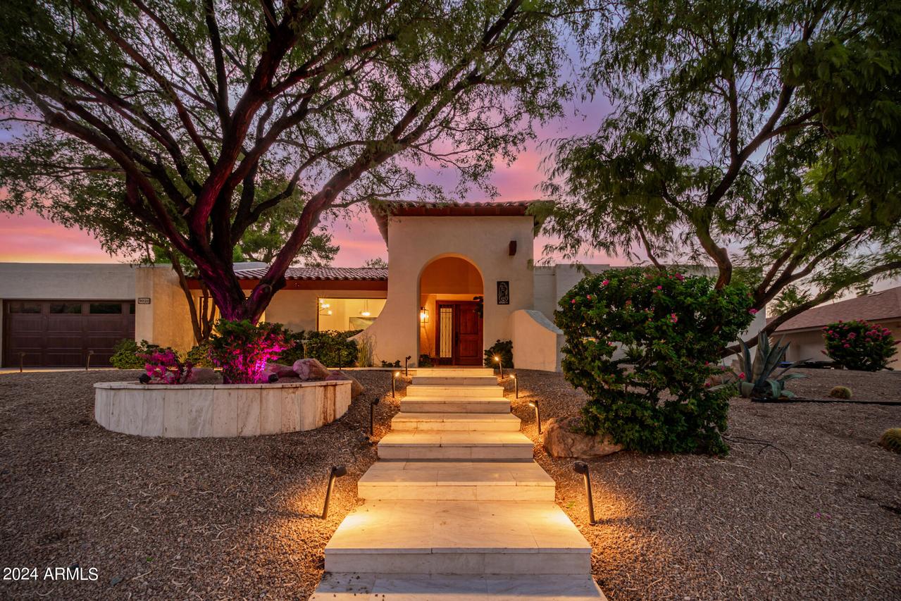 9020 N 33rd Way, Phoenix, AZ 85028