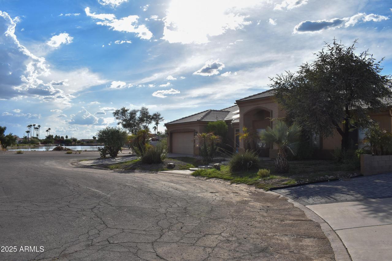 15641 S Coral Rd., Arizona City, AZ 85123