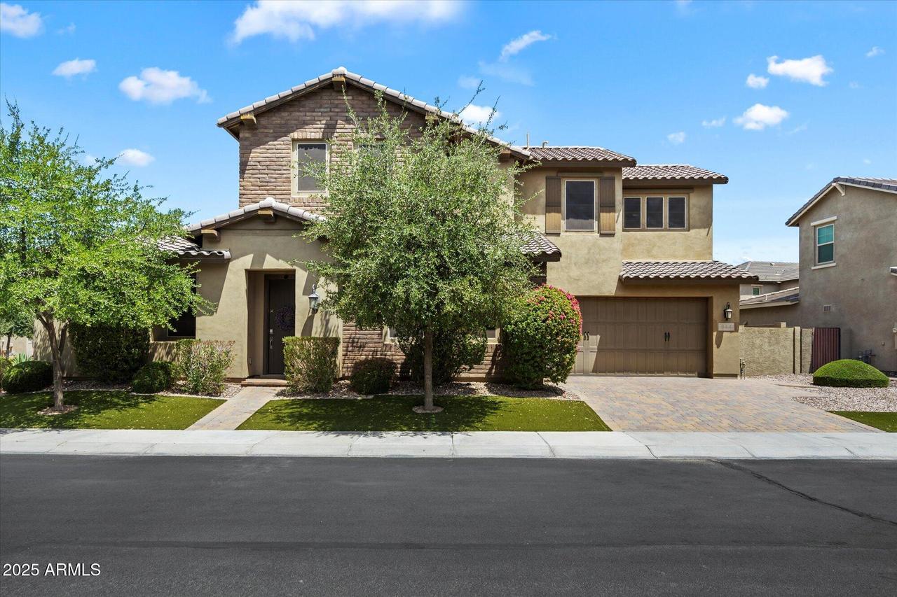 944 W Glacier Dr., Chandler, AZ 85248