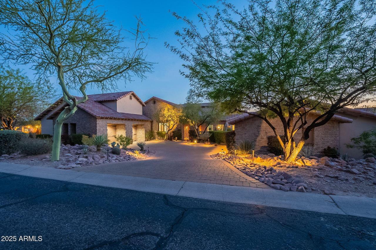 2560 S Geronimo Head Tr., Gold Canyon, AZ 85118