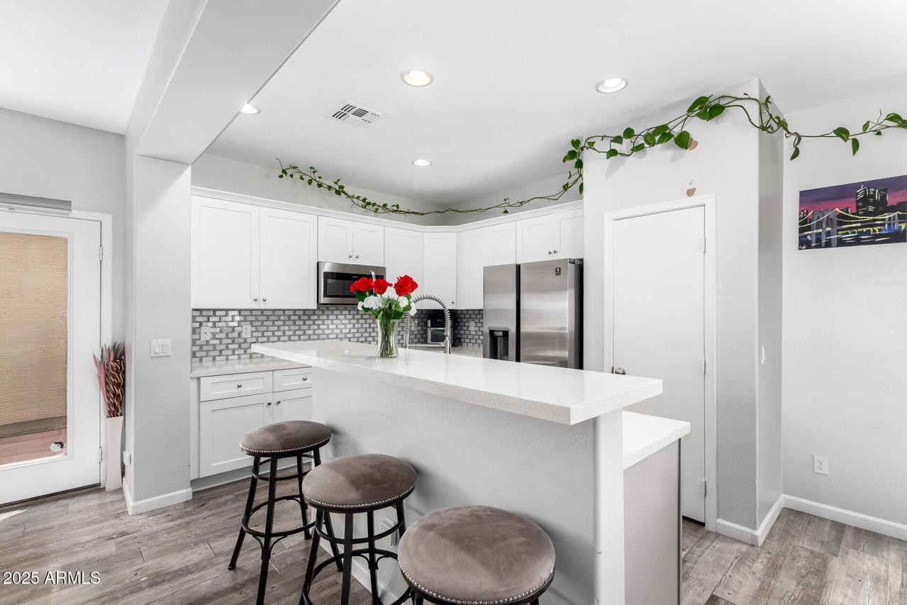 716 W Fremont Rd., Phoenix, AZ 85041