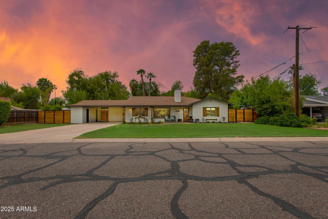 5814 N 11th Ave., Phoenix, AZ 85013