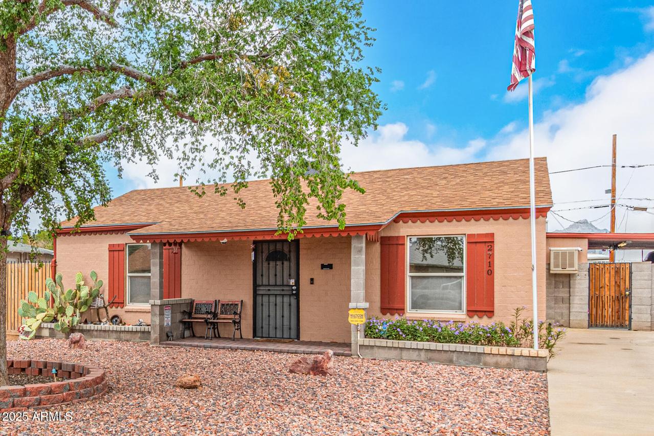 2710 E Amelia Ave., Phoenix, AZ 85016