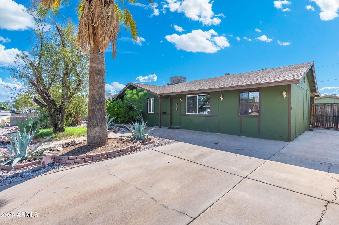 17614 N 16th Ave., Phoenix, AZ 85023