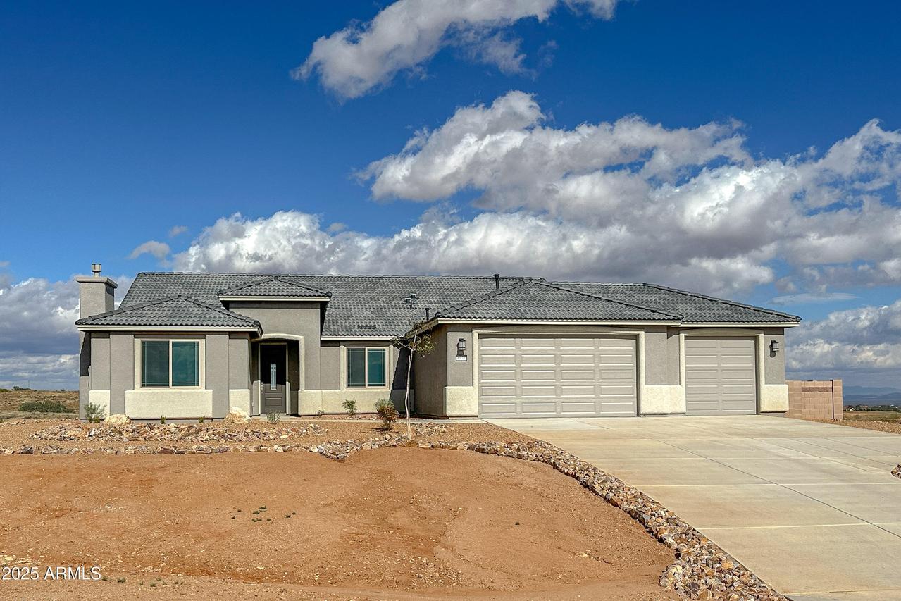 6934 E Vaquero Cir. #Lot 194, Hereford, AZ 85615