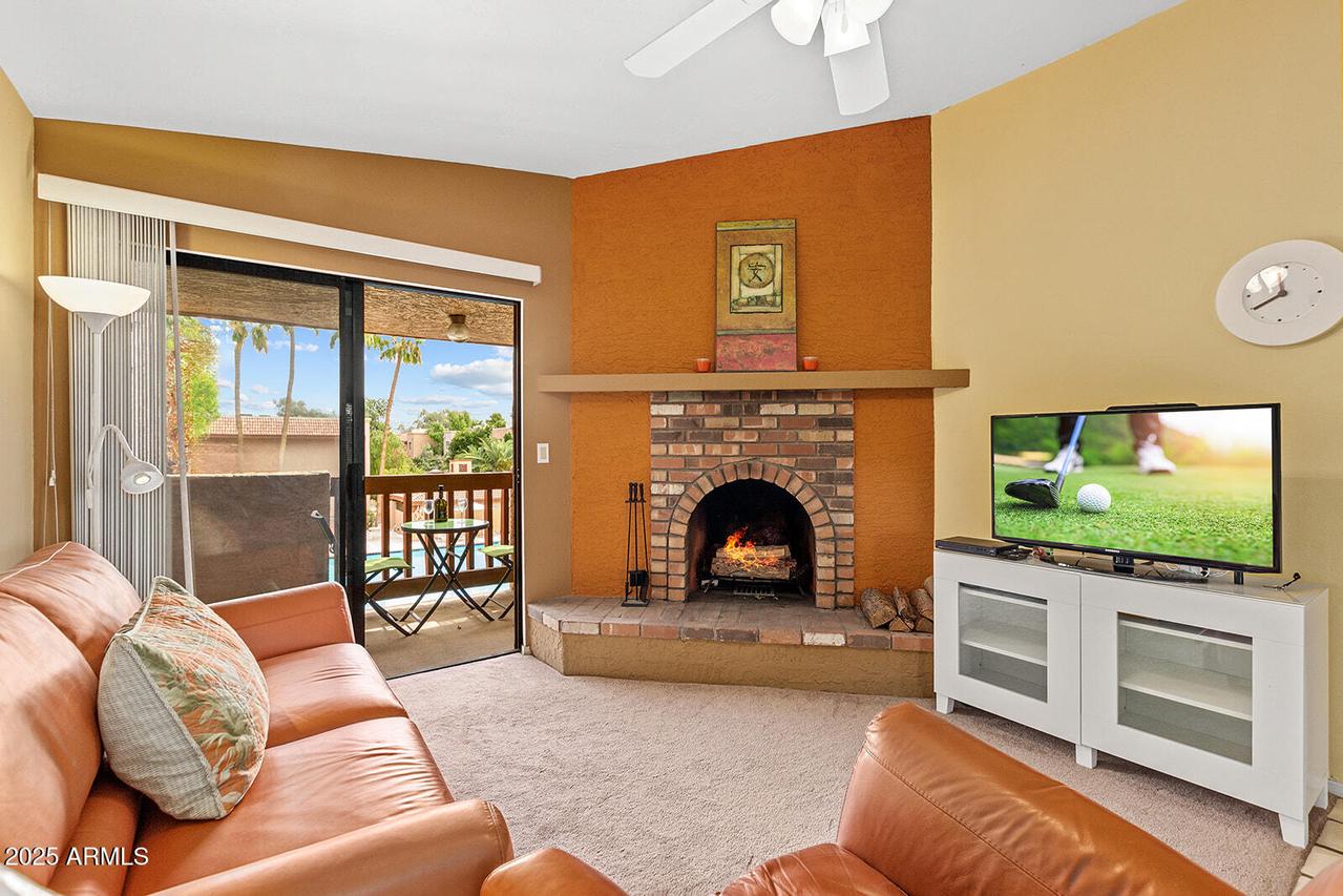 3031 N Civic Center Plz. #306, Scottsdale, AZ 85251