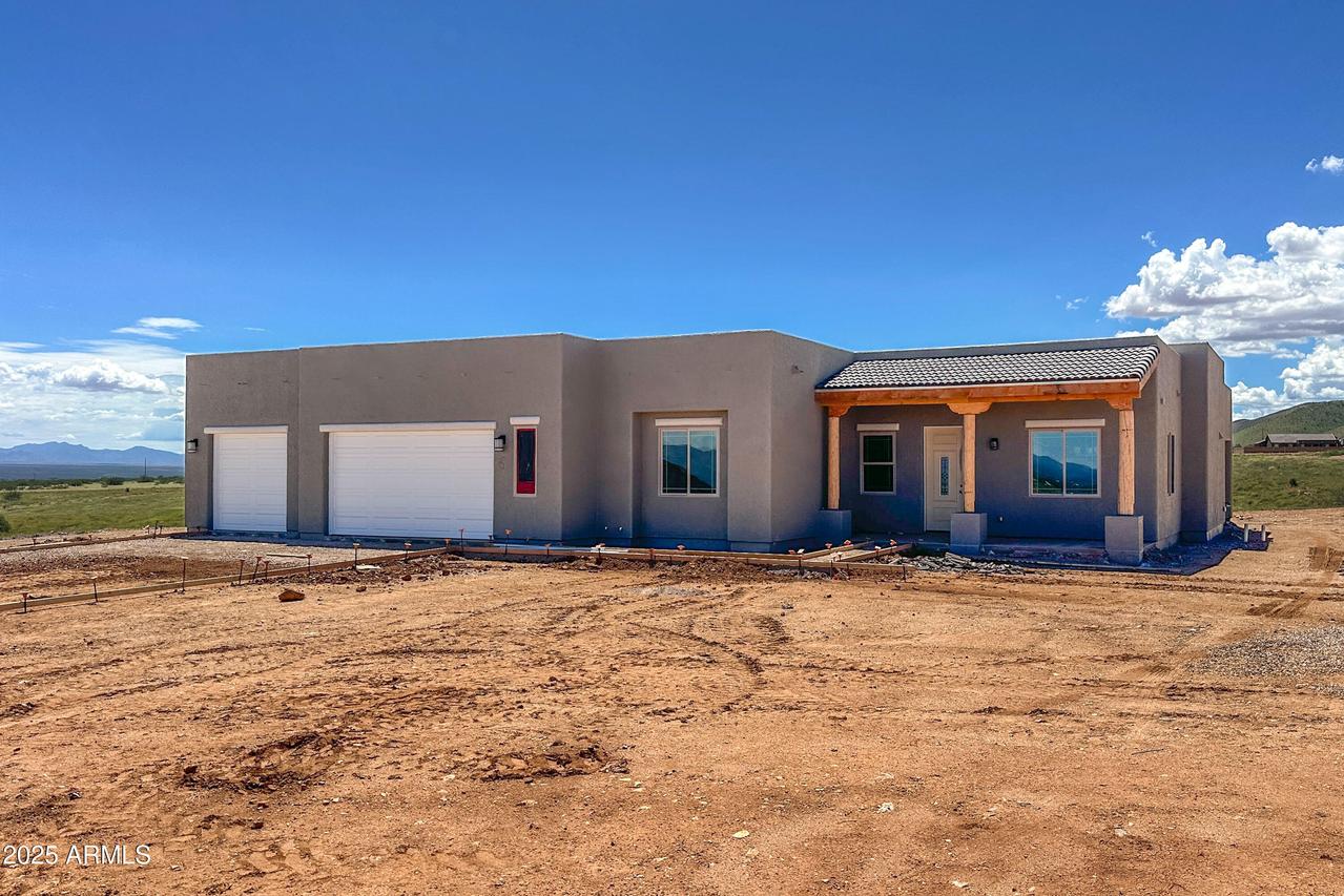 6953 E Vaquero Cir. #Lot 251, Hereford, AZ 85615