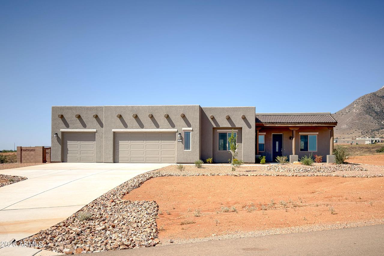 6953 E Vaquero Cir. #Lot 251, Hereford, AZ 85615