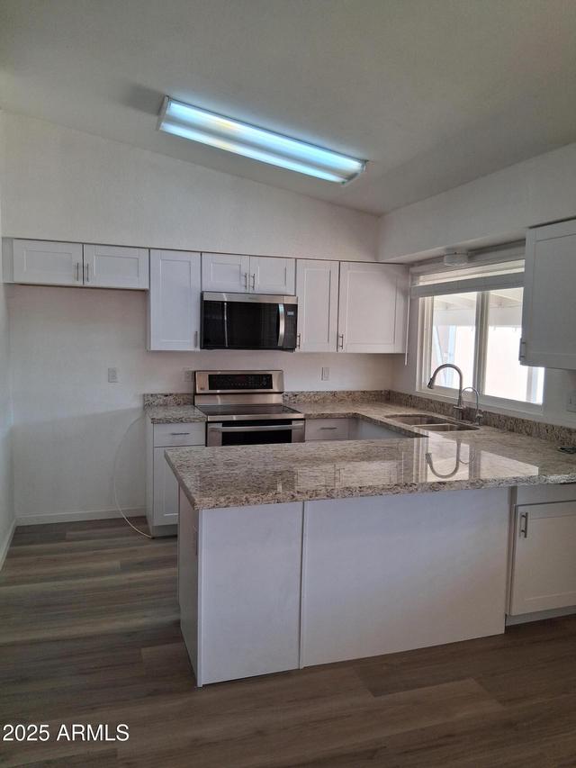 10927 W Calle Del Sol, Phoenix, AZ 85037