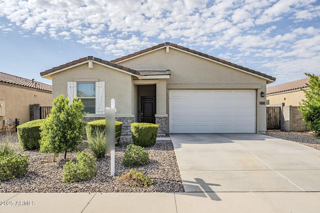 301 W Pelipa Dr., San Tan Valley, AZ 85140