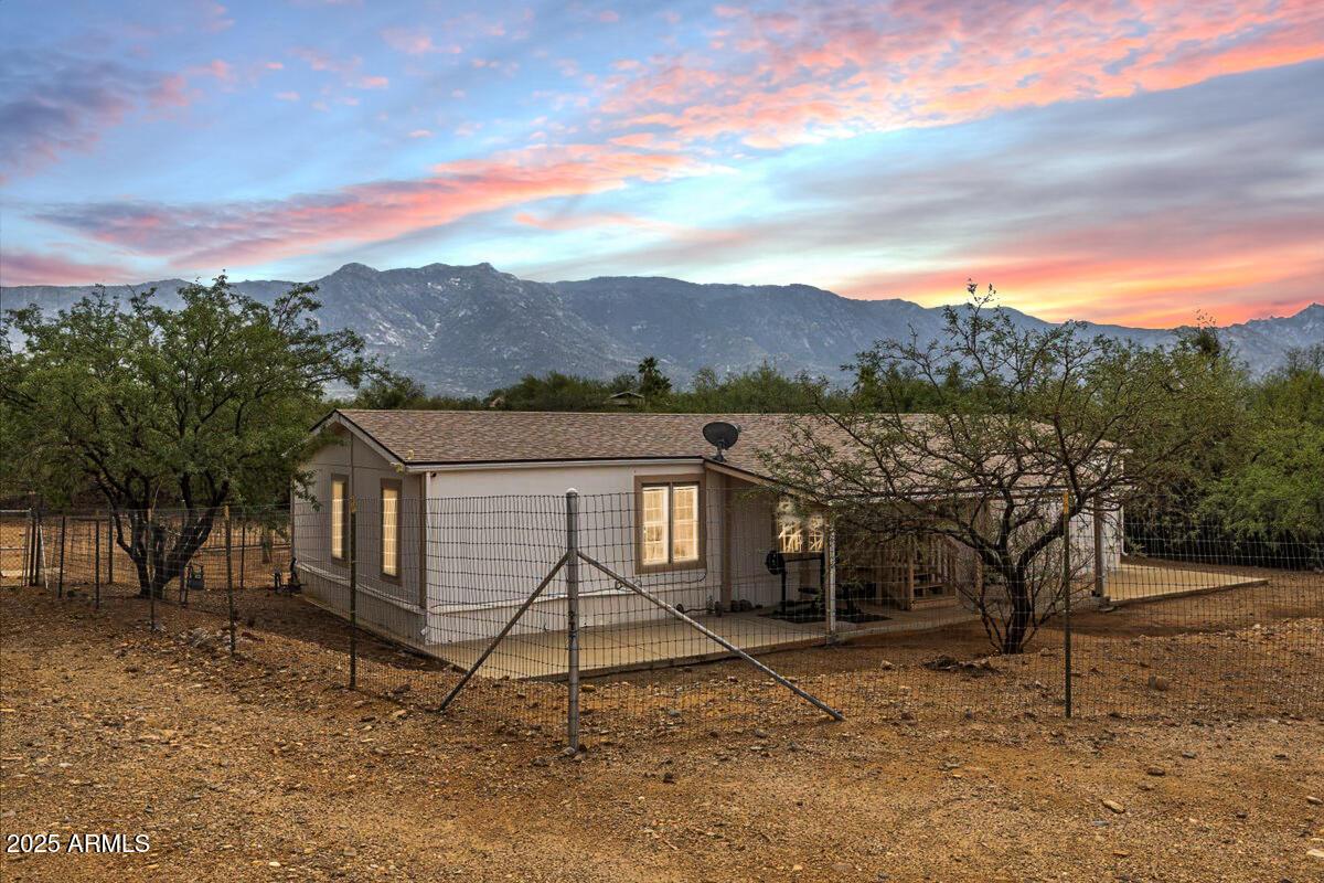 16606 N Columbus Blvd., Tucson, AZ 85739