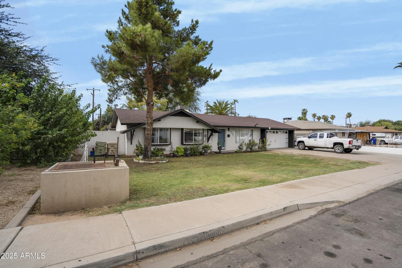 5701 W Royal Palm Rd., Glendale, AZ 85302
