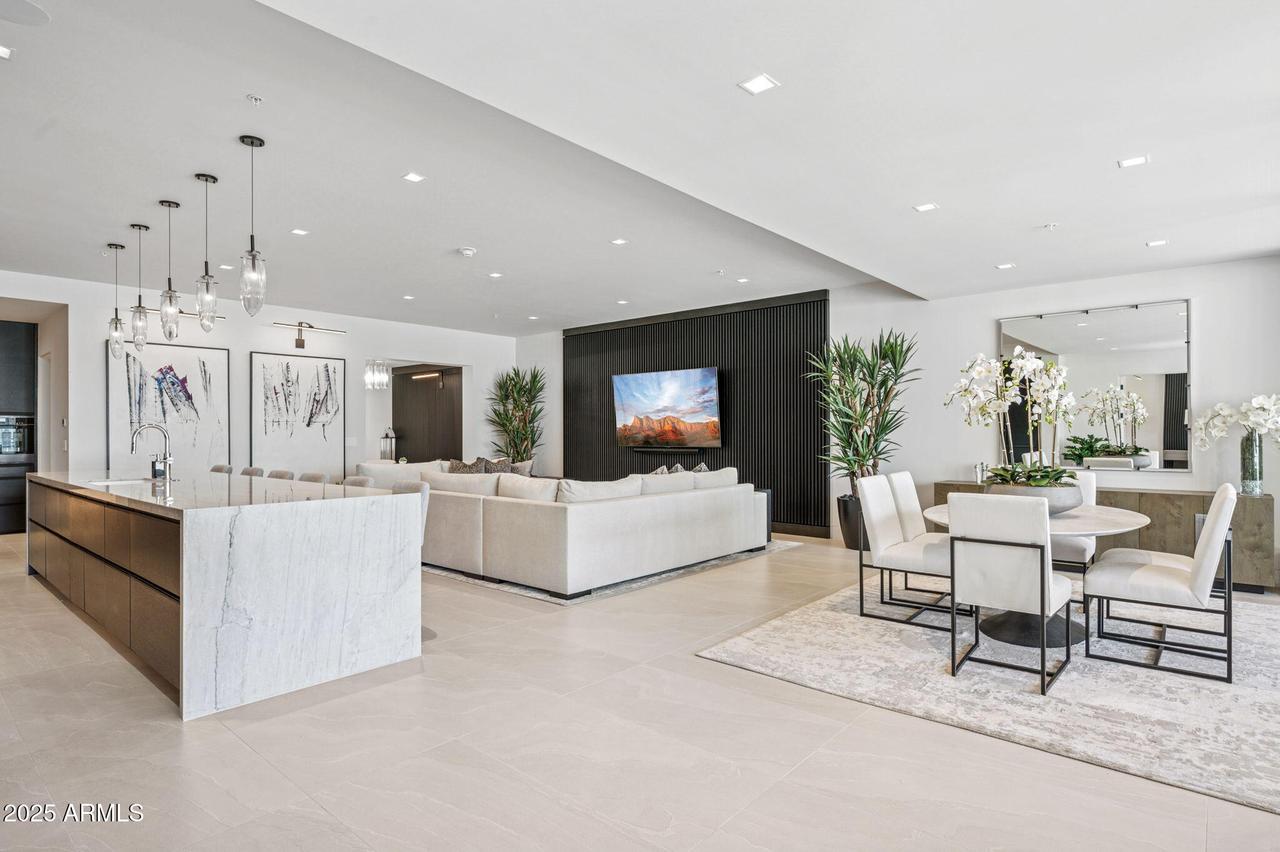 6587 N Palmeraie Blvd. #2020, Paradise Valley, AZ 85253