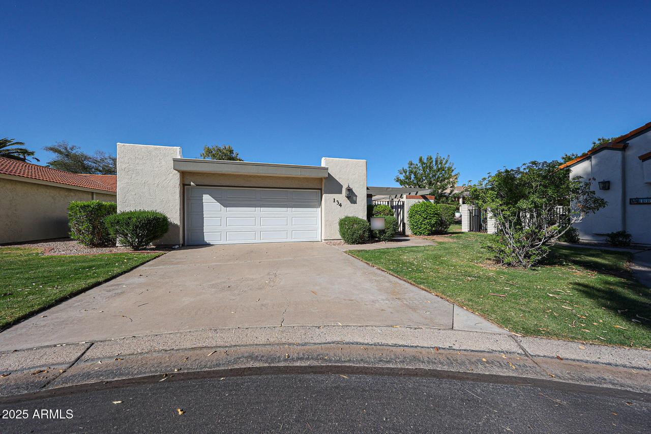 134 Leisure World, Mesa, AZ 85206
