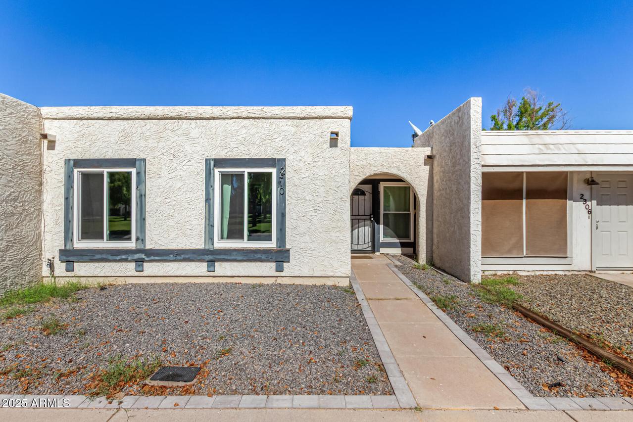 2310 W Carson Dr., Tempe, AZ 85282