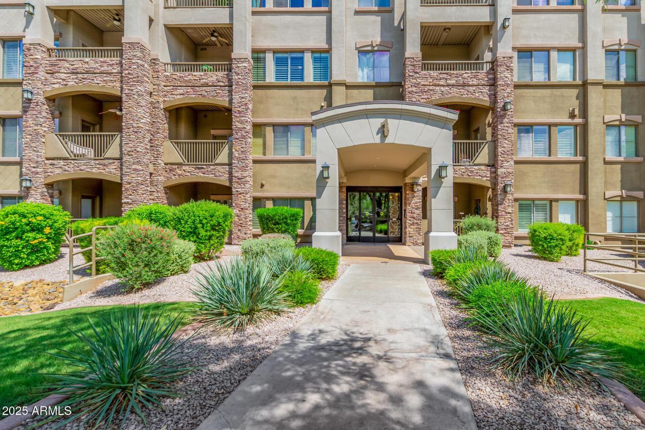5450 E Deer Valley Dr. #1006, Phoenix, AZ 85054