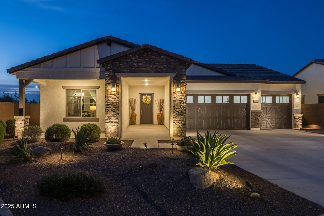 2228 W Caldwell St., Phoenix, AZ 85041