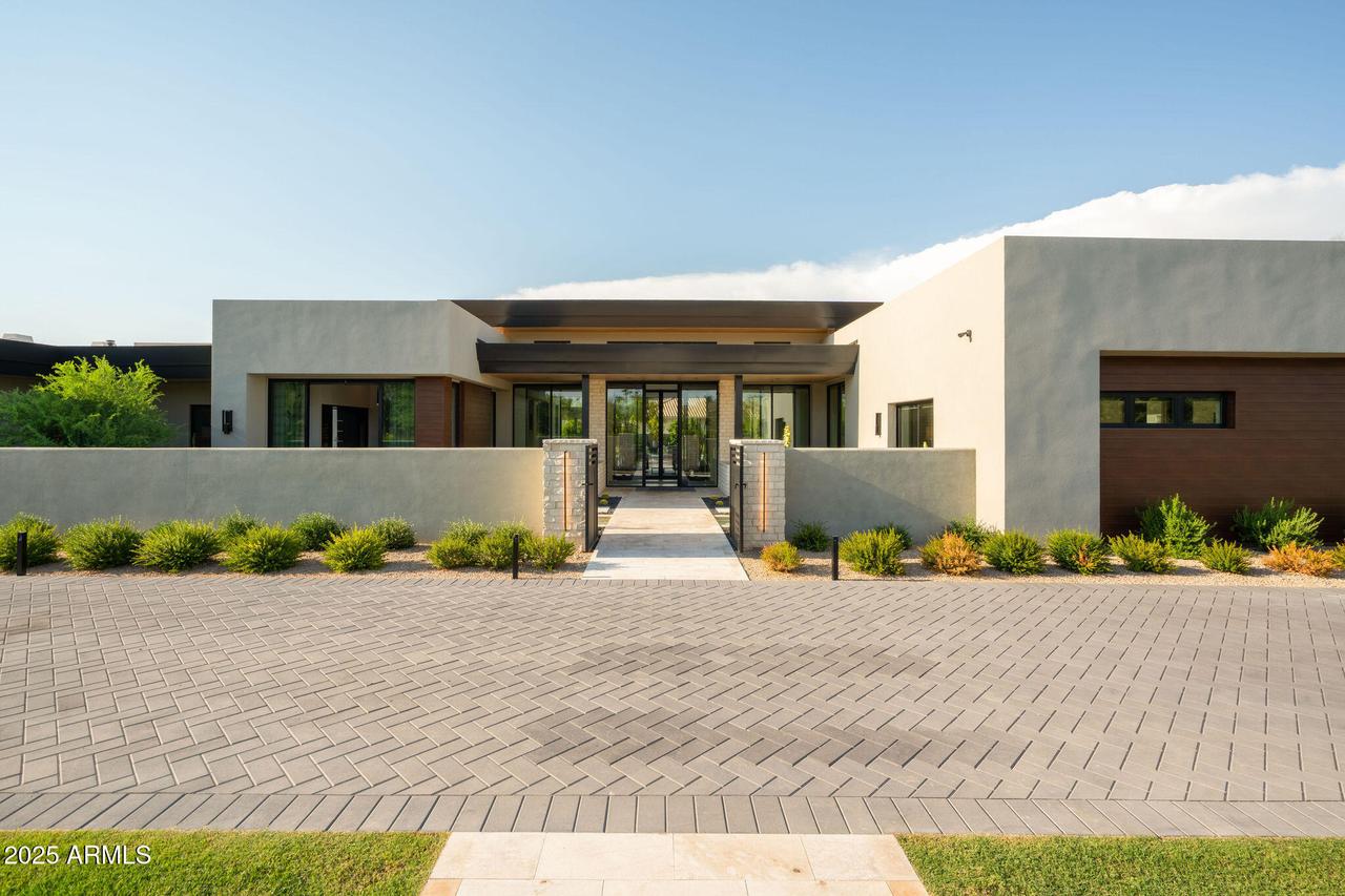 7044 E Cheney Dr., Paradise Valley, AZ 85253