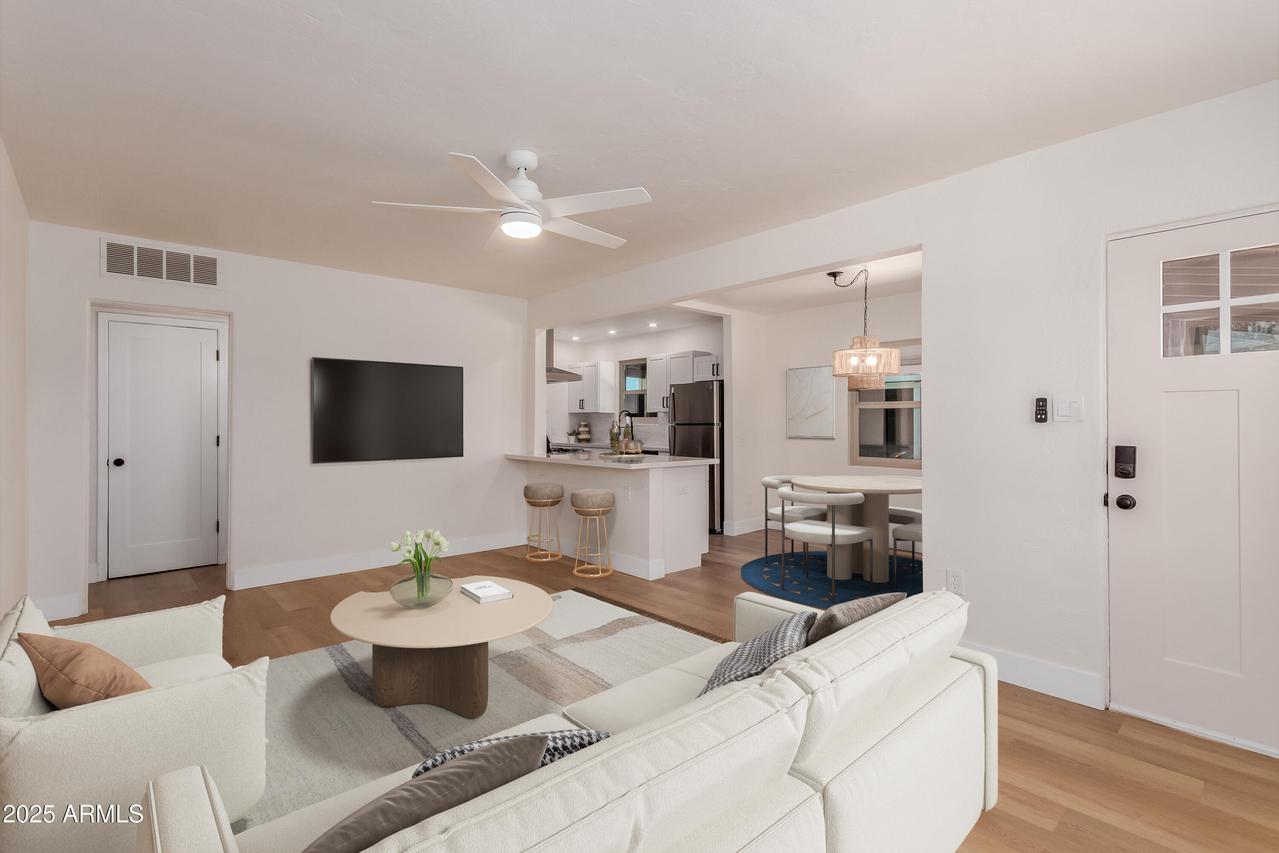 1821 W Roma Ave., Phoenix, AZ 85015