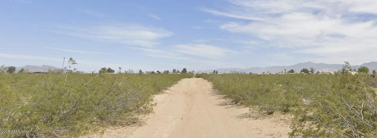 3689 N Santa Cruz Rd. #3, Golden Valley, AZ 86413