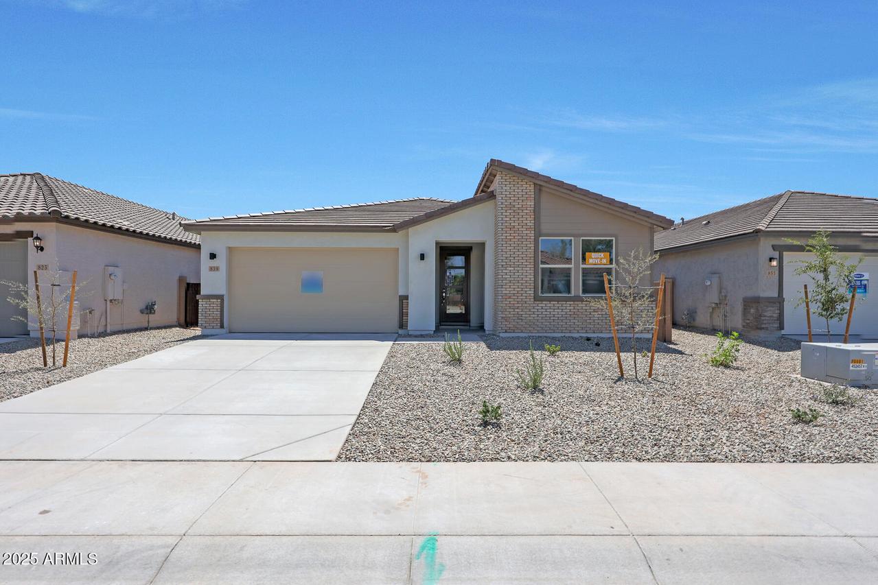 839 W Riparian Dr., San Tan Valley, AZ 85140