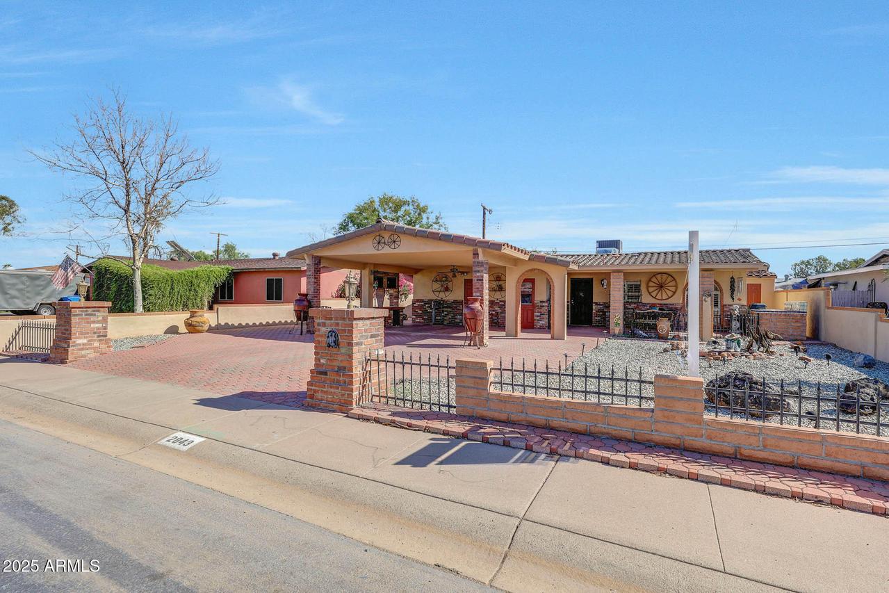 2843 W Marlette Ave., Phoenix, AZ 85017