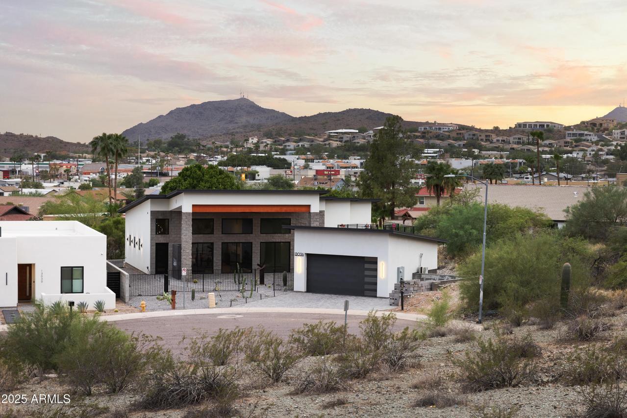 13036 N 23rd Pl., Phoenix, AZ 85022