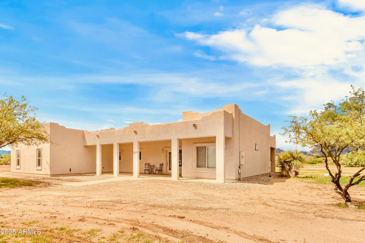 2537 N Euphoria Ln., Huachuca City, AZ 85616