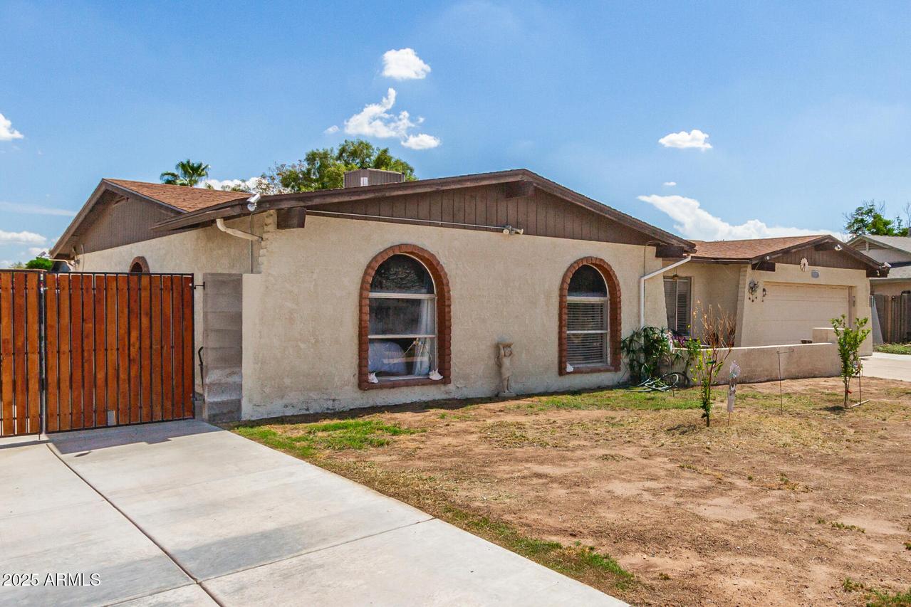 4601 W Golden Ln., Glendale, AZ 85302