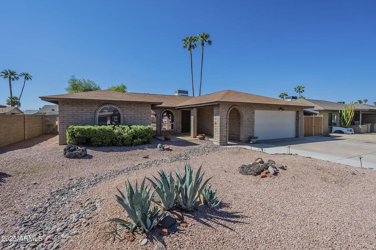 2521 E Malibu Dr., Tempe, AZ 85282