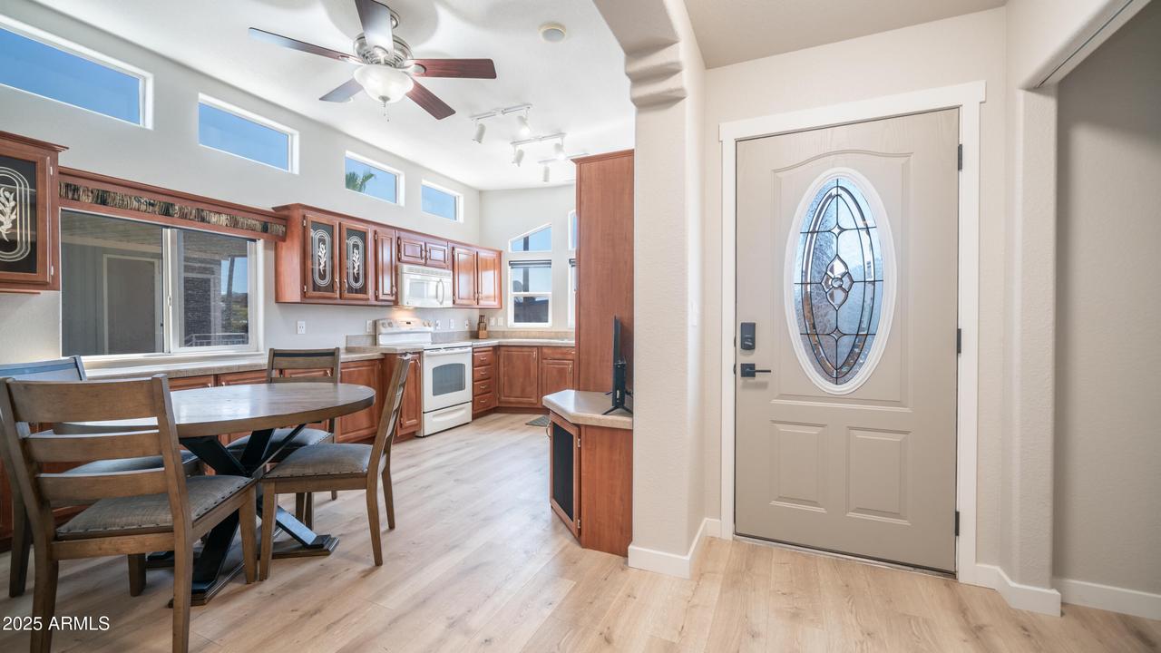 241 Aquamarine Dr., Apache Junction, AZ 85119