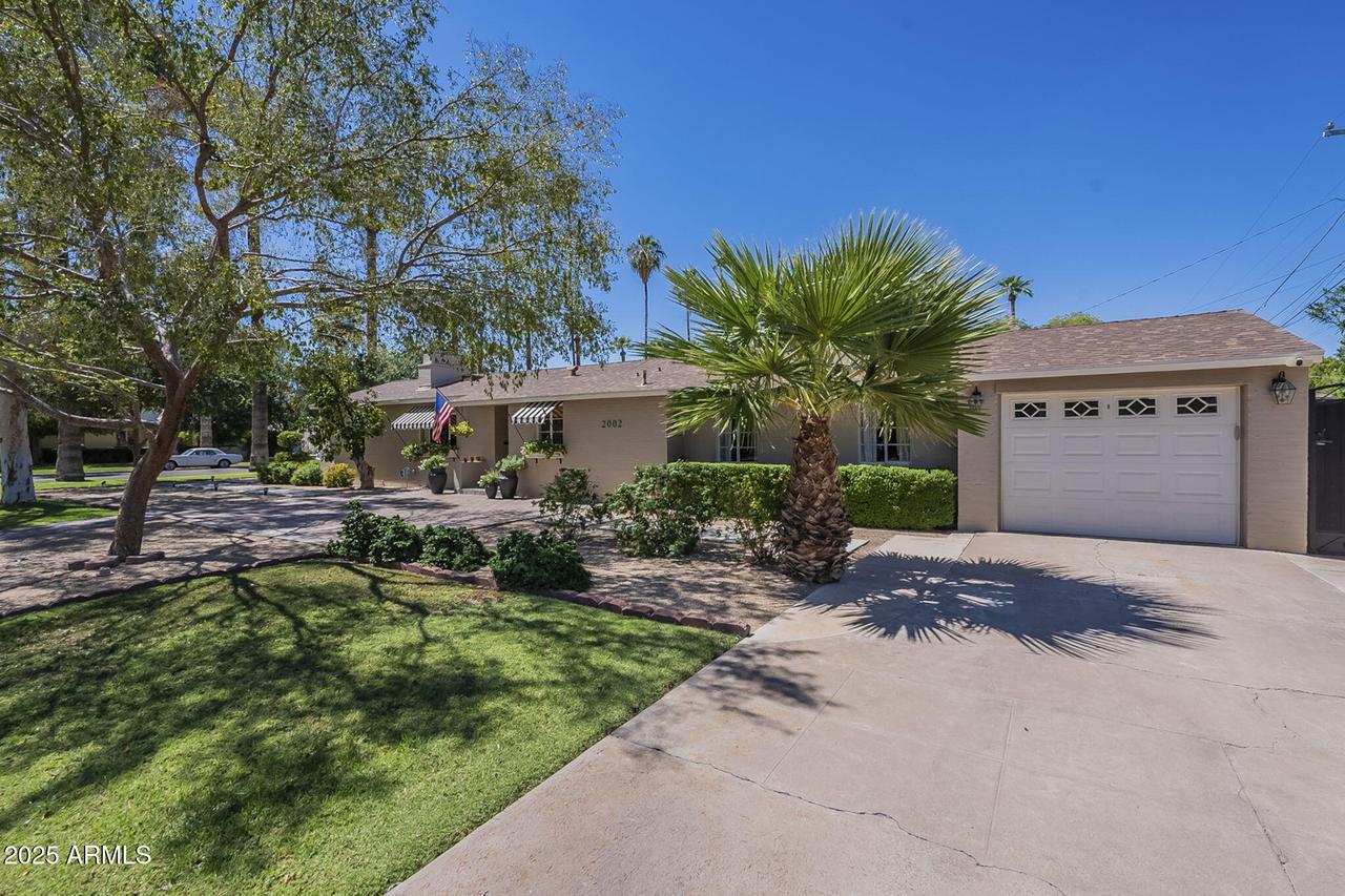 2002 N 13th Ave., Phoenix, AZ 85007