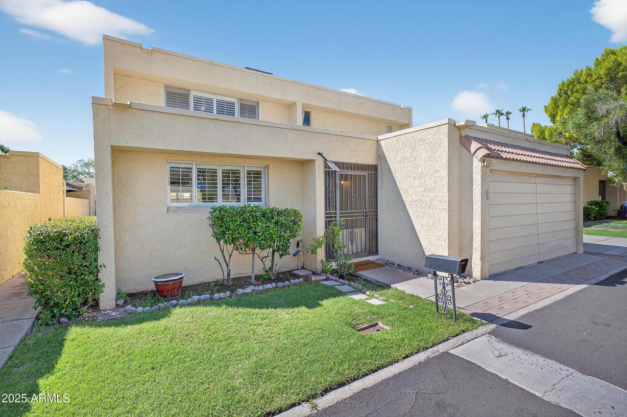 2107 W Marlette Ave., Phoenix, AZ 85015