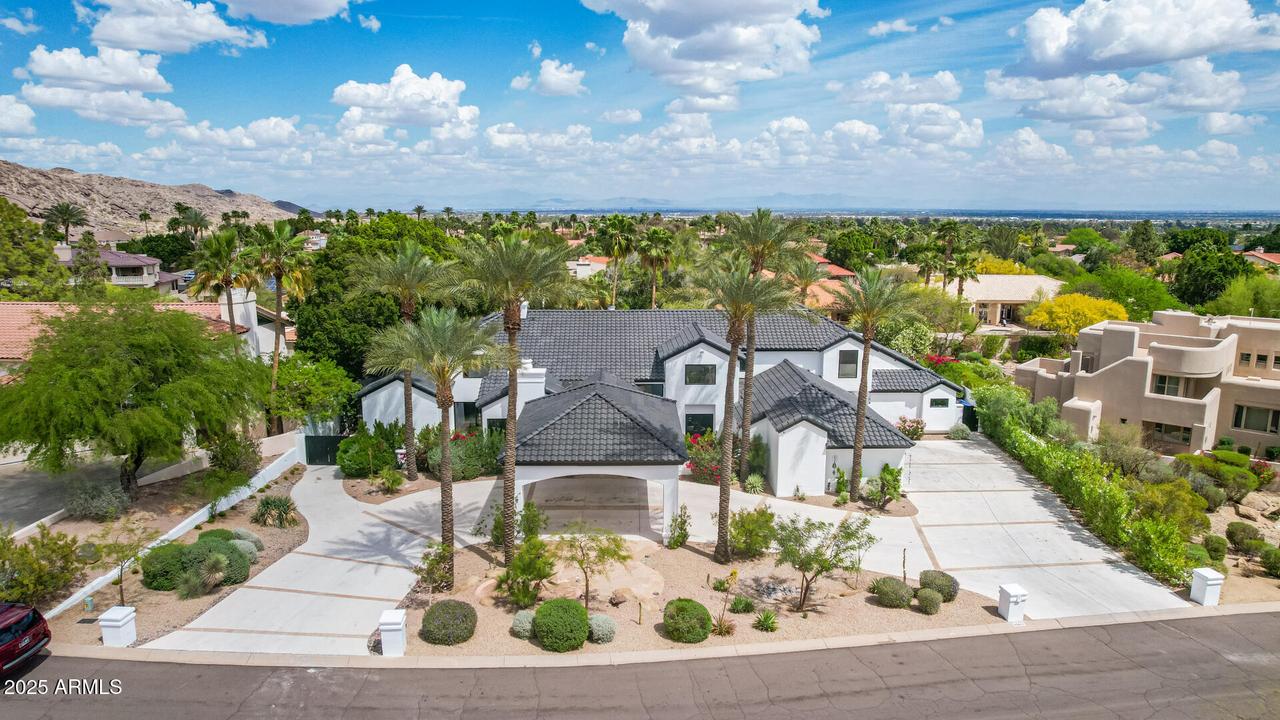 11827 S Montezuma Ct., Phoenix, AZ 85044