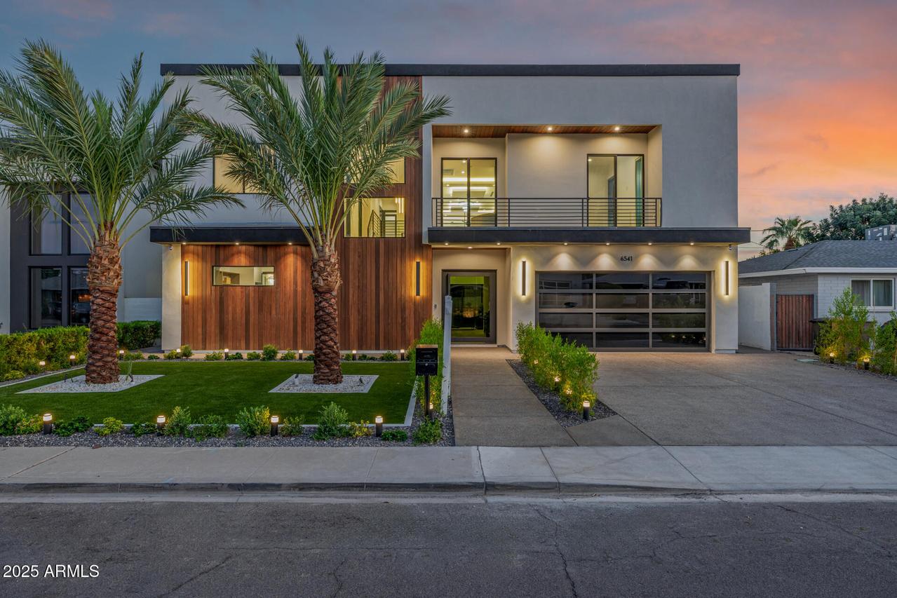 6541 E 2nd St., Scottsdale, AZ 85251