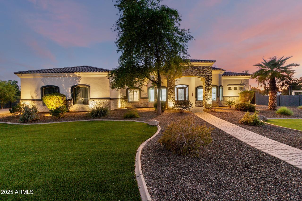 348 S Park Grove Ln., Gilbert, AZ 85296