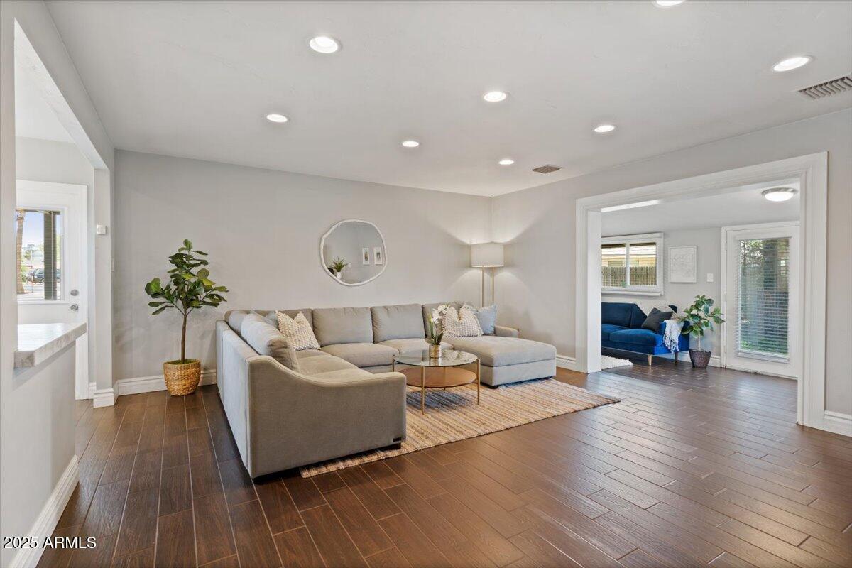 7333 N 17th Ave., Phoenix, AZ 85021