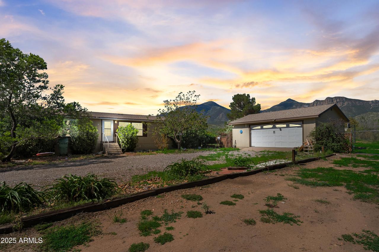 7690 S Circle S Dr., Hereford, AZ 85615