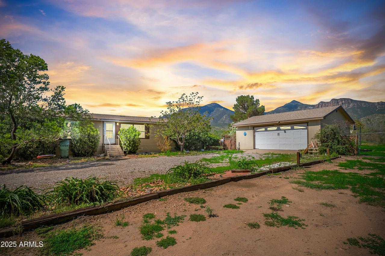 7690 S Circle S Dr., Hereford, AZ 85615